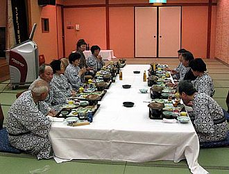 湖畔の宿宴会